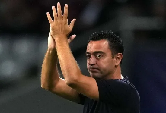 Bos Barcelona Xavi membantah keputusan wasit yang menguntungkan seiring dengan semakin meluasnya tuntutan kasus Negreira