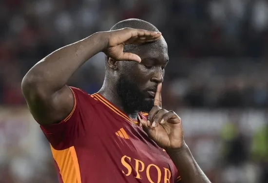 Awas Romelu Lukaku! Penggemar Inter akan membagikan 50.000 peluit agar sang striker bisa 'mendengar semua rasa jijik kami' saat dia kembali ke San Siro bersama Roma