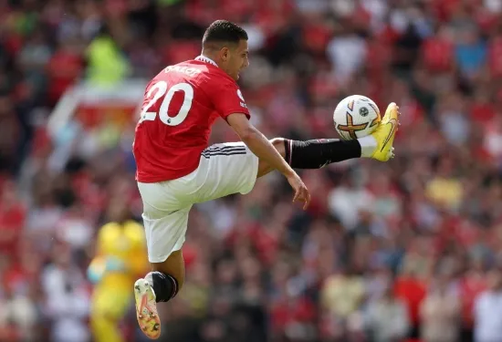 'Kami di sini untuk menderita bersama' - Diogo Dalot mengatakan kemenangan di menit-menit terakhir atas Brentford dapat menjadi titik balik bagi Man Utd